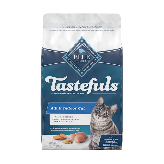 Blue Buffalo Blue Tastefuls Chicken and Brown Rice Recipe Adult Indoor Natural Dry Cat Food, 15 lbs. - Carousel image #1