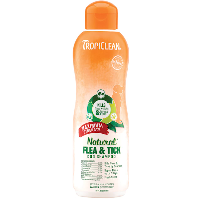 Tropiclean Natural Flea & Tick Maximum Strength Shampoo for Dogs, 20 fl. oz. - Carousel image #1