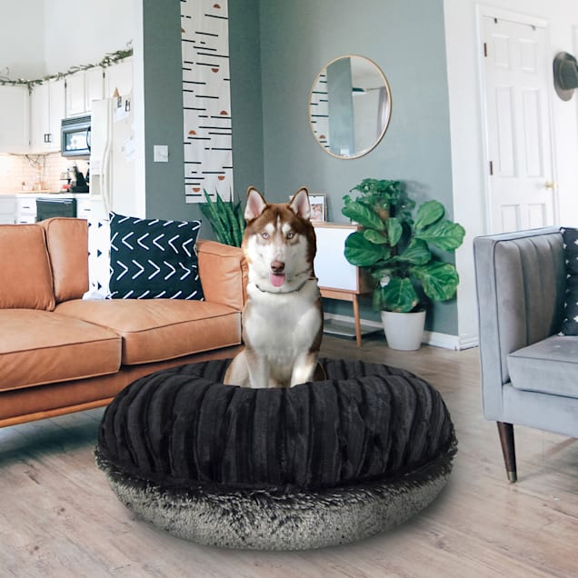 Bessie And Barnie Signature Midnight Frost Black Puma Luxury Extra Plush Faux Fur Bagel Dog Bed 24 L X 24 W Petco