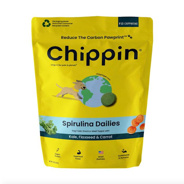 Chippin Spirulina Dailies Kale, Flaxseed & Carrot Crunchy Dog Treats, 5 oz. - Carousel image #1
