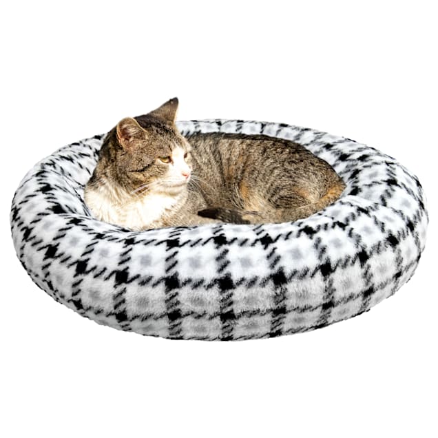 bessie and barnie snuggle bed