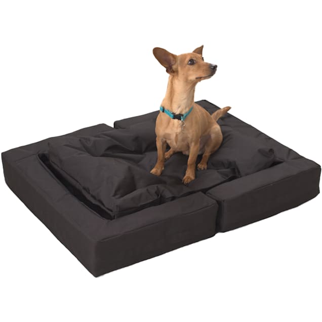 Outdoor bedding for deals dogs