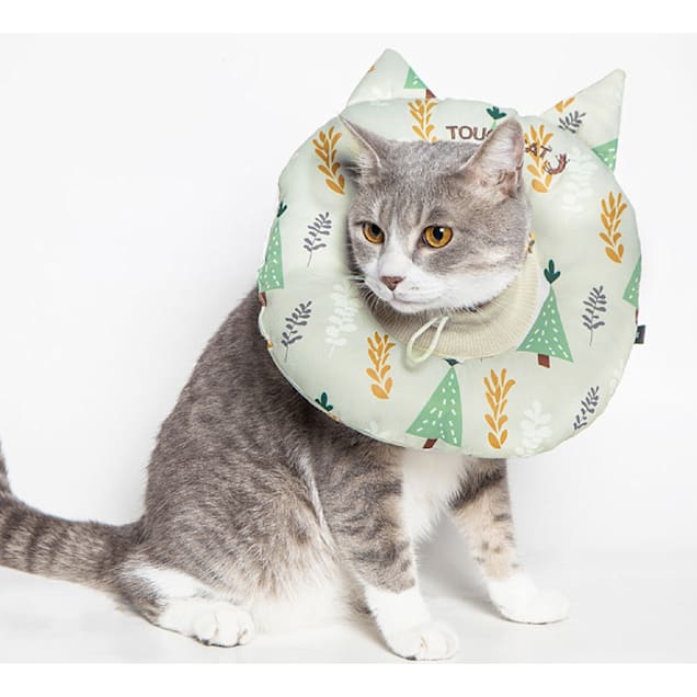 Touchcat White Ringlet Licking and Scratching Adjustable Pillow Cat Neck Protector Medium