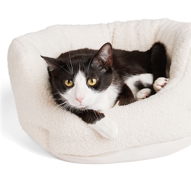 Harmony tufted cat bed discount