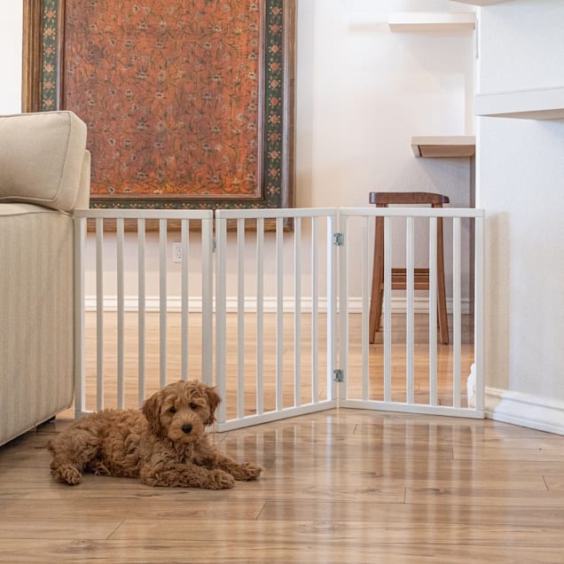 Primetime Petz Perfect Pup Freestanding White Pet Gate 29