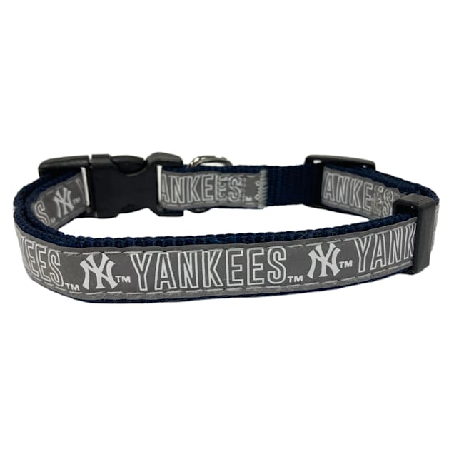 Pets First New York Yankees Collar, Small