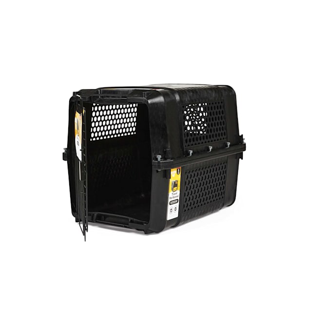 Plastic outlet dog crates