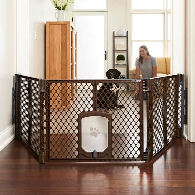 North states extra wide gate outlet