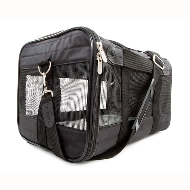 fantom foran lykke Sherpa Black Original Deluxe Airline Approved & Guaranteed On Board Travel Pet  Carrier, 17" L X 11" W X 10.5" H | Petco