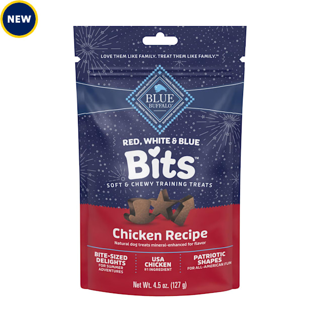 Blue Buffalo Chicken Red White & Blue Bits Soft-Moist Dog Treats for Training, 4.5 oz. - Carousel image #1