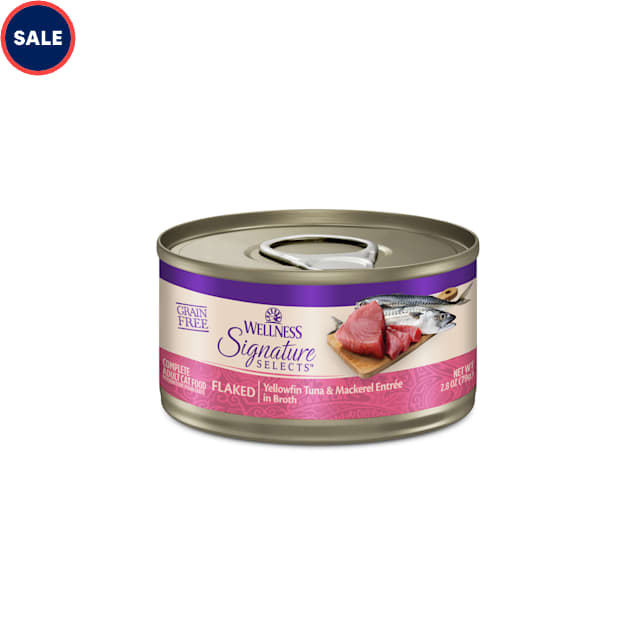 Wellness CORE Grain Free Yellowfin Tuna & Mackerel Signature Selects Flaked Adult Wet Cat Food, 2.8 oz., Case of 12 - Carousel image #1