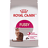 Royal Canin Fresh Health Nutrition Poultry-based Supports Healthy Weight Fussy Dry Cat Food for Adult Cats