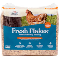 Manna Pro Fresh Flakes 4 Cubic Feet Chicken Poultry Bedding
