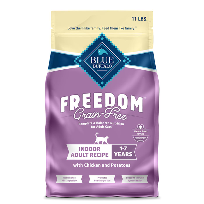 Photos - Cat Food Blue Buffalo Freedom Natural Grain-Free, Chicken Recipe, Indoor Adult Dry , 11 lbs. 