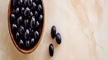 Olives for Dogs: Safe or Harmful? Risks, Benefits & Feeding Guide