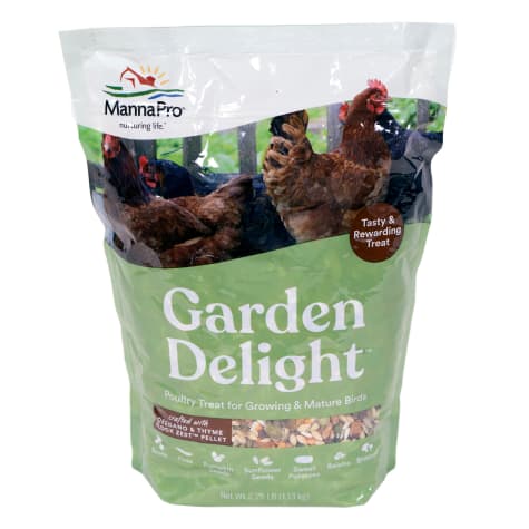 Manna Pro Chicken Scratch Garden Delight Grains & Treats