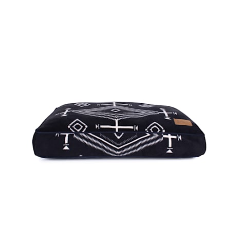 Pendleton Fleece Pet Napper