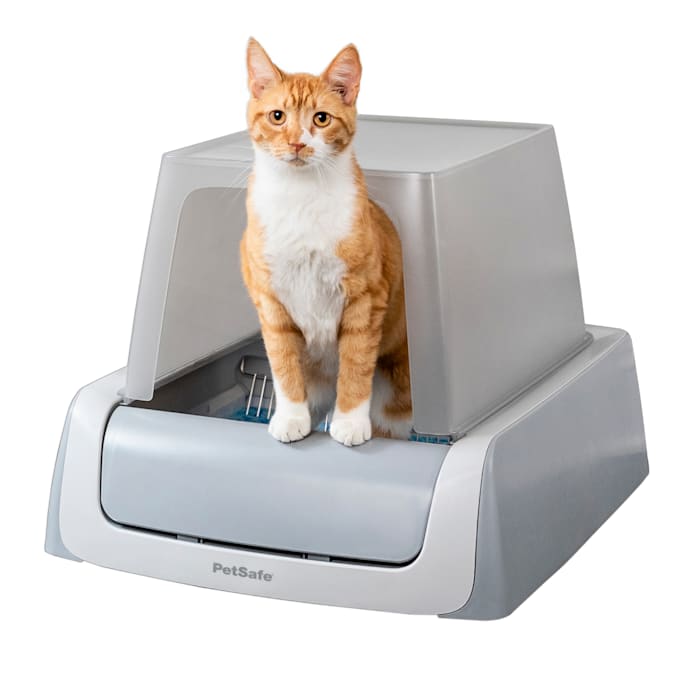 PetSafe ScoopFree Complete Plus Covered Self-Cleaning Cat Litter Box with Disposable Crystal Litter Tray - White