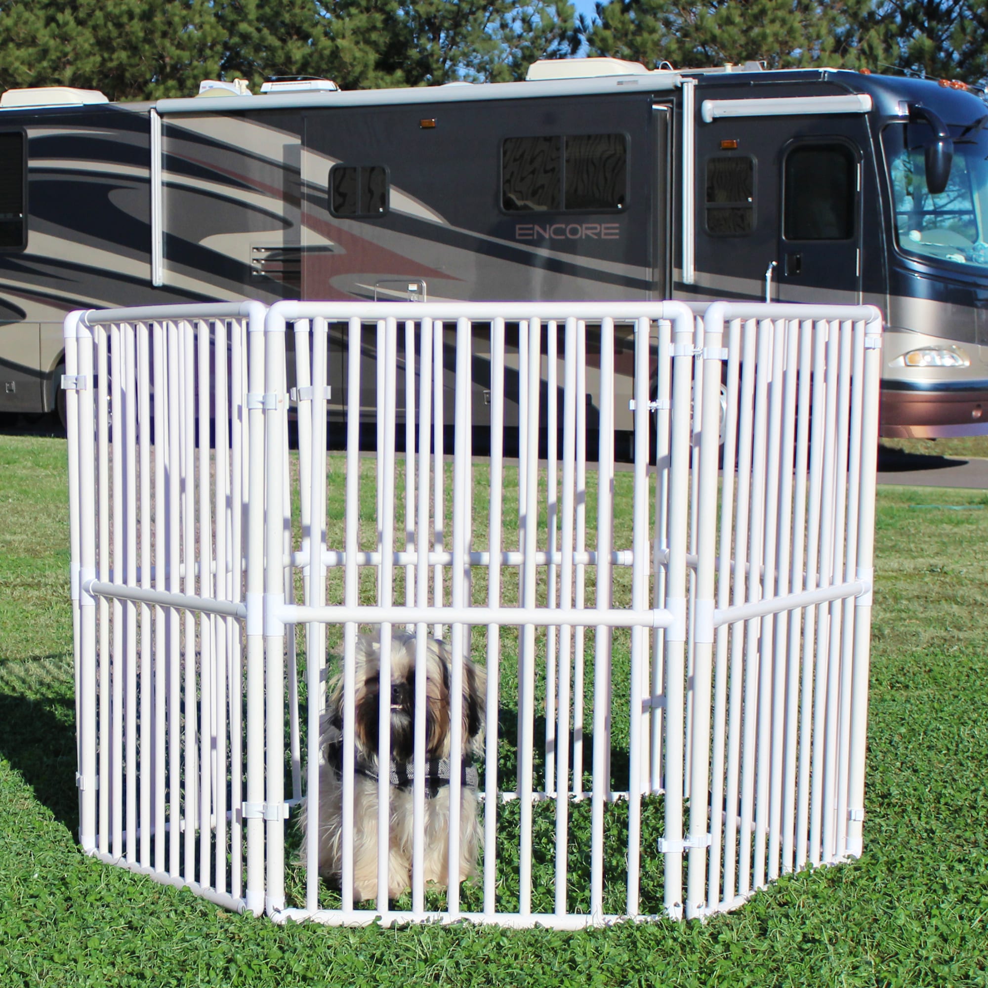 Dog pen clearance gate