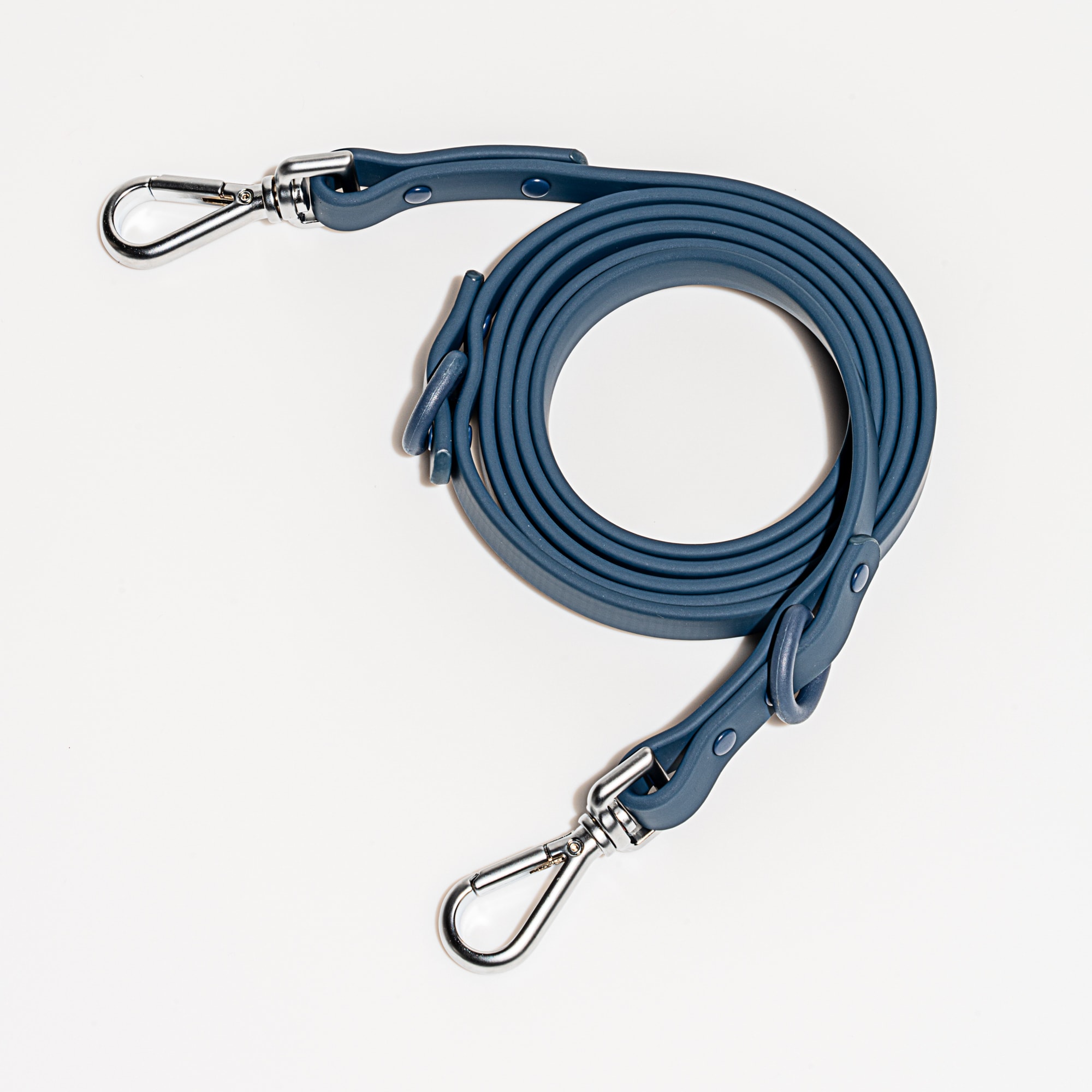 Wild One Waterproof Leash, Navy, 4.5 ft. Long, 1/2 in. Wide | Petco